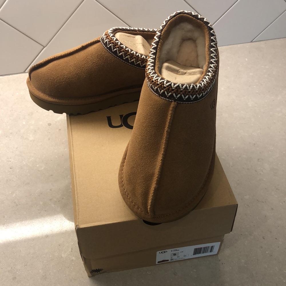 Ugg Tasman Slipper